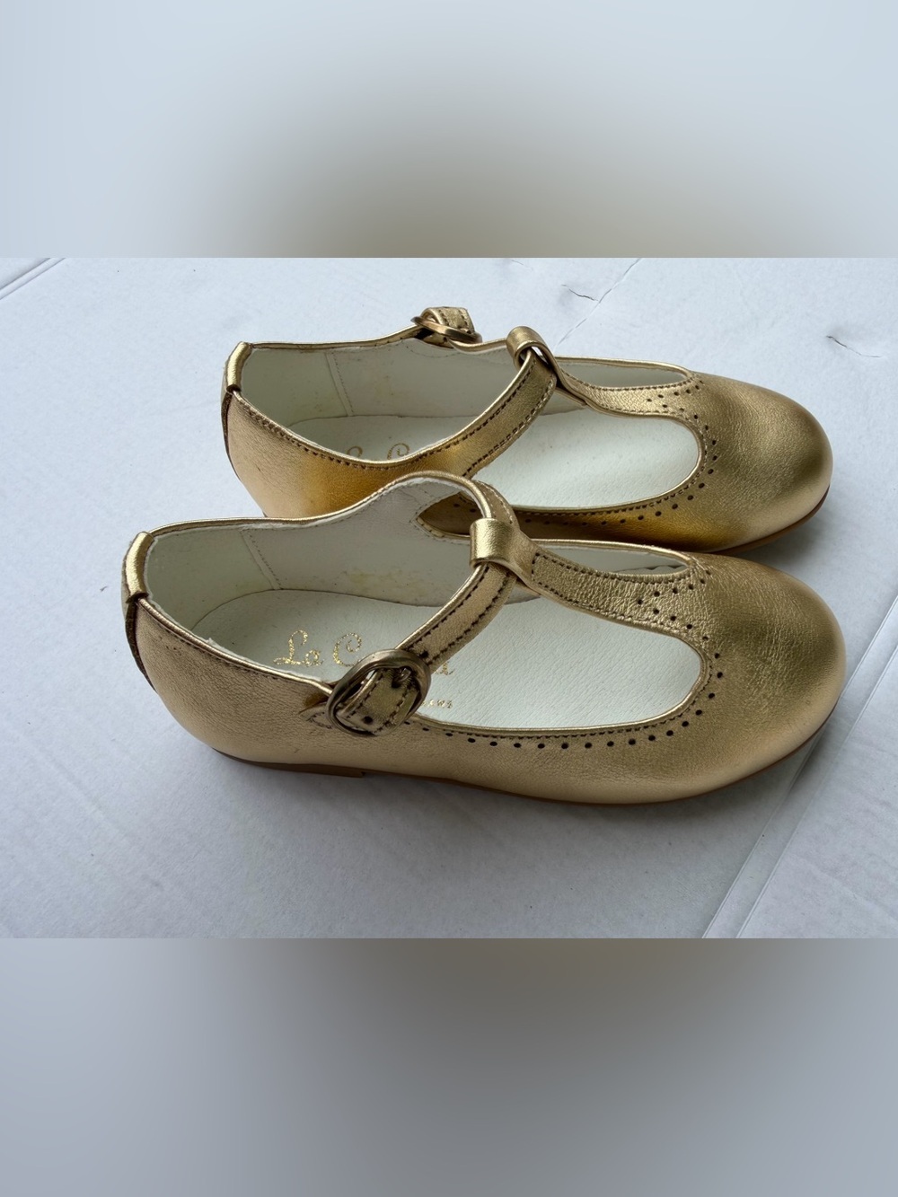 La Coqueta Gold T-Bar Mary Jane Shoes | EU 24 (US 8 Girls) - Picture 10 of 15